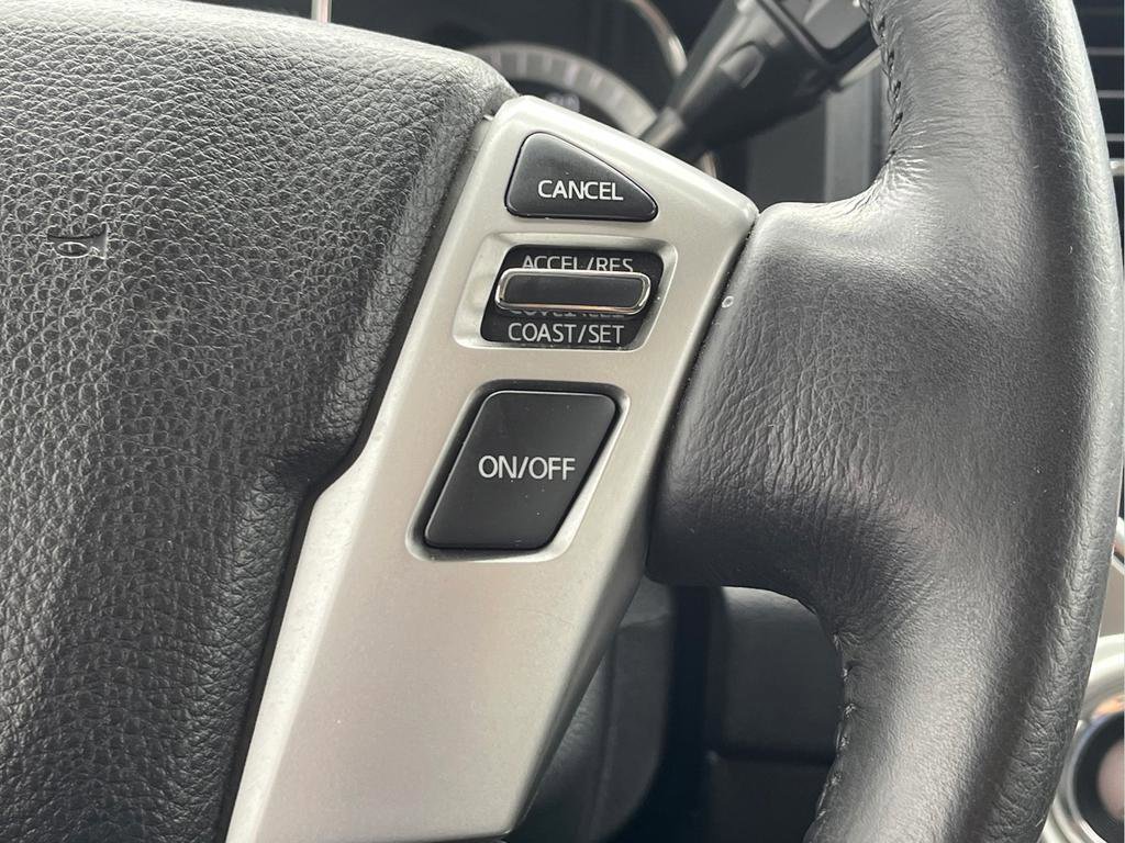 Used 2018 Nissan Titan SV w/ SV Convenience Package AWD/4WD image 26
