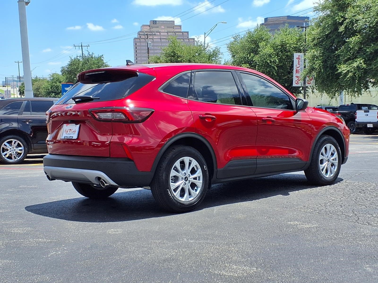 Certified 2025 Ford Escape Active FWD image 6