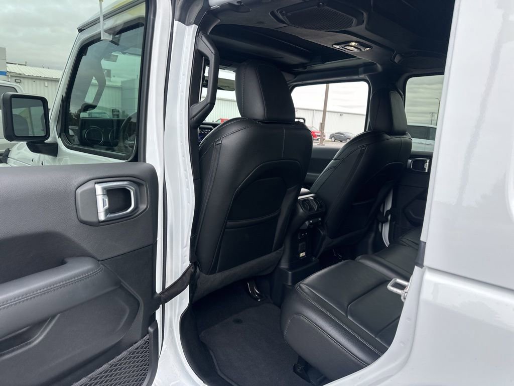 Used 2023 Jeep Wrangler Altitude image 22