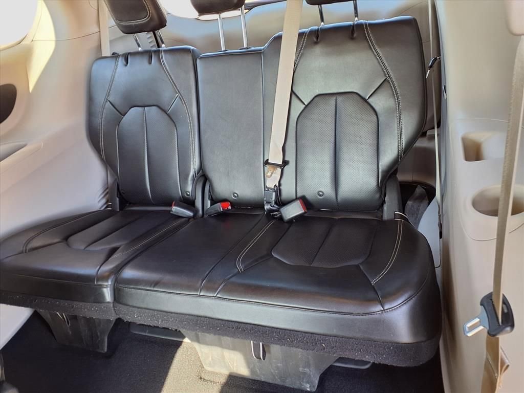 Used 2020 Chrysler Voyager Lxi image 28