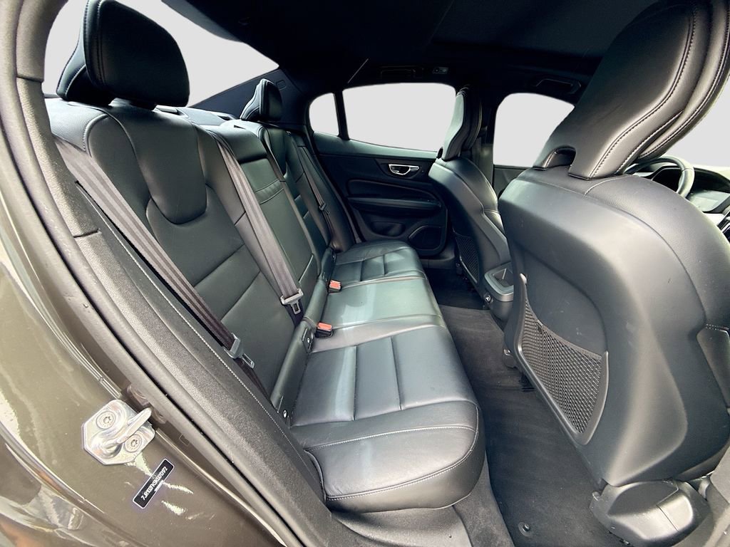 Used 2019 Volvo S60 T5 Momentum w/ Multimedia Package image 28