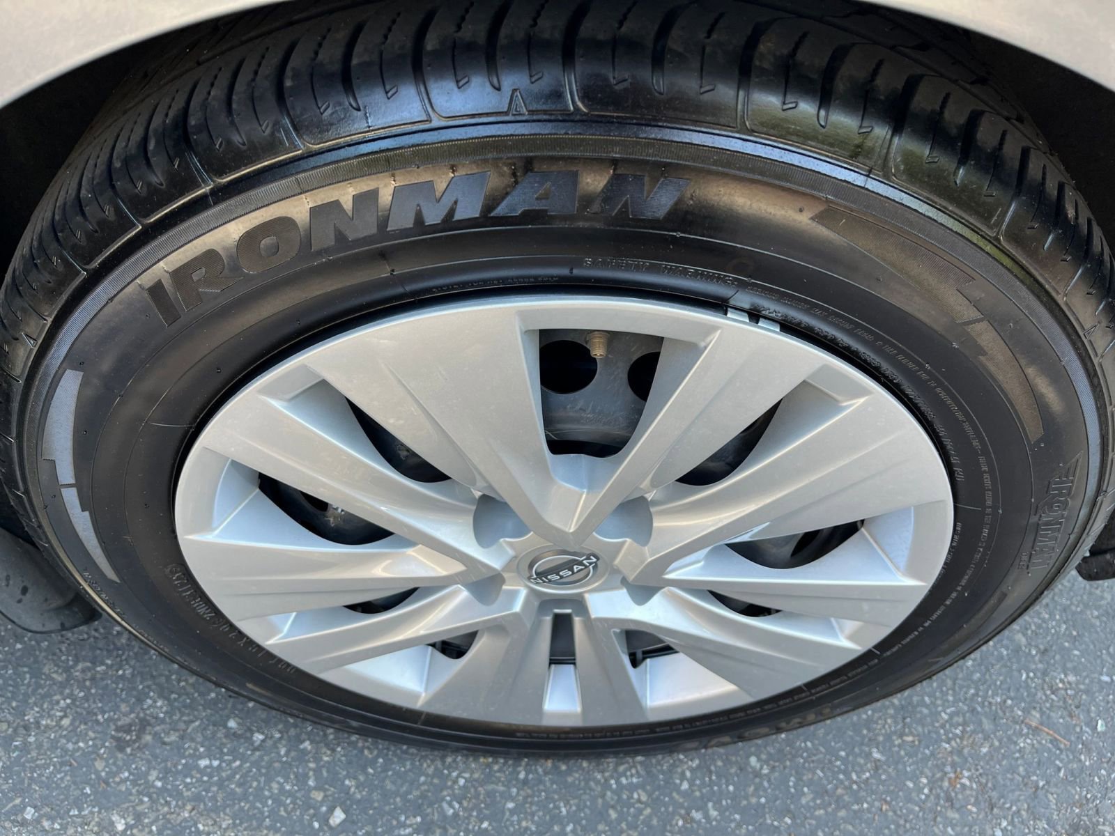 Used 2025 Nissan Sentra S FWD image 28