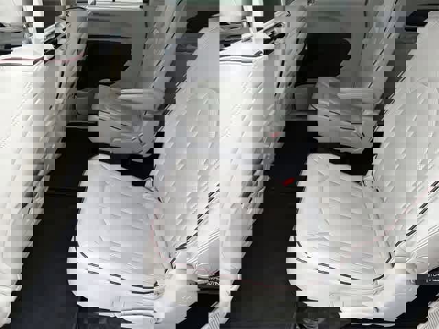 Used 2017 Chrysler Pacifica Limited w/ UConnect Theater Package image 18