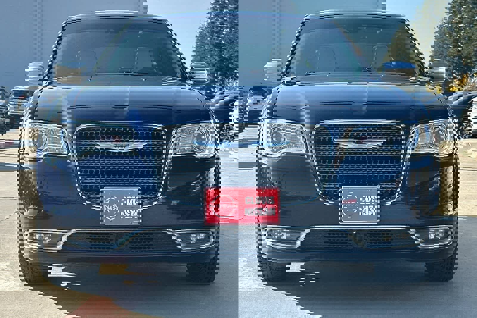 Used 2016 Chrysler 300 C Platinum w/ Safetytec Plus Group image 11