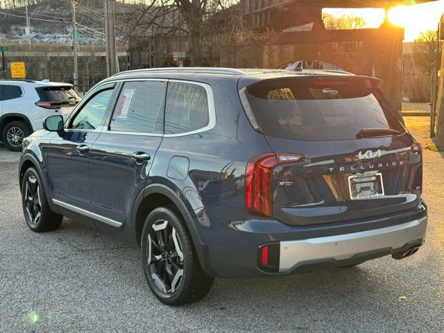Used 2023 Kia Telluride S w/ S Sunroof Package AWD/4WD image 3