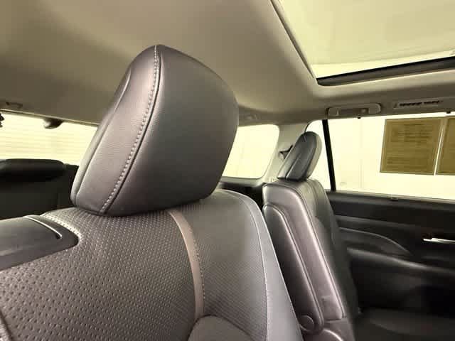 Used 2024 Toyota Grand Highlander AWD image 28
