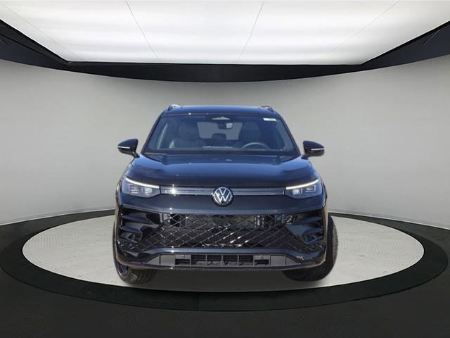 New 2026 Volkswagen Tiguan SE R-Line image 2