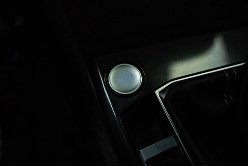 Used 2024 Volkswagen Tiguan SE image 19