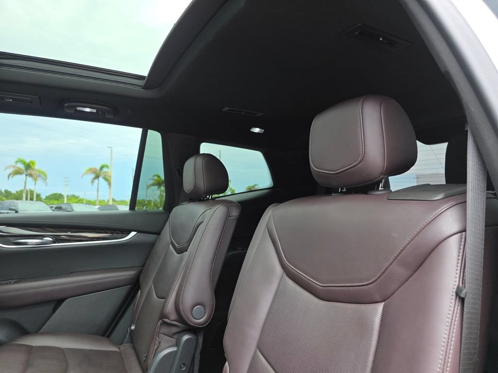 Used 2021 Cadillac XT6 Premium Luxury FWD image 24