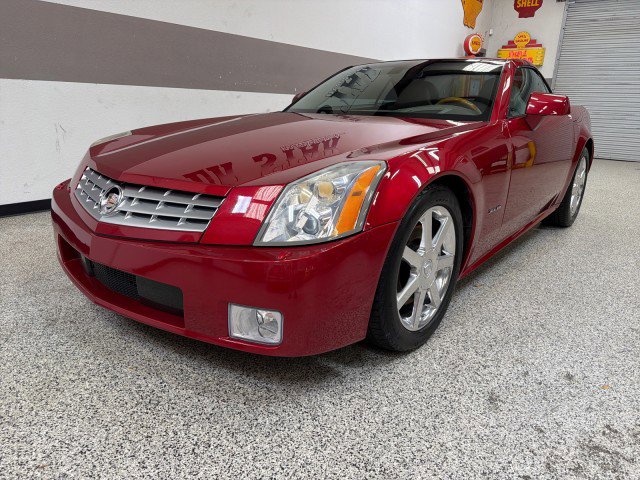 Used 2004 Cadillac XLR image 3