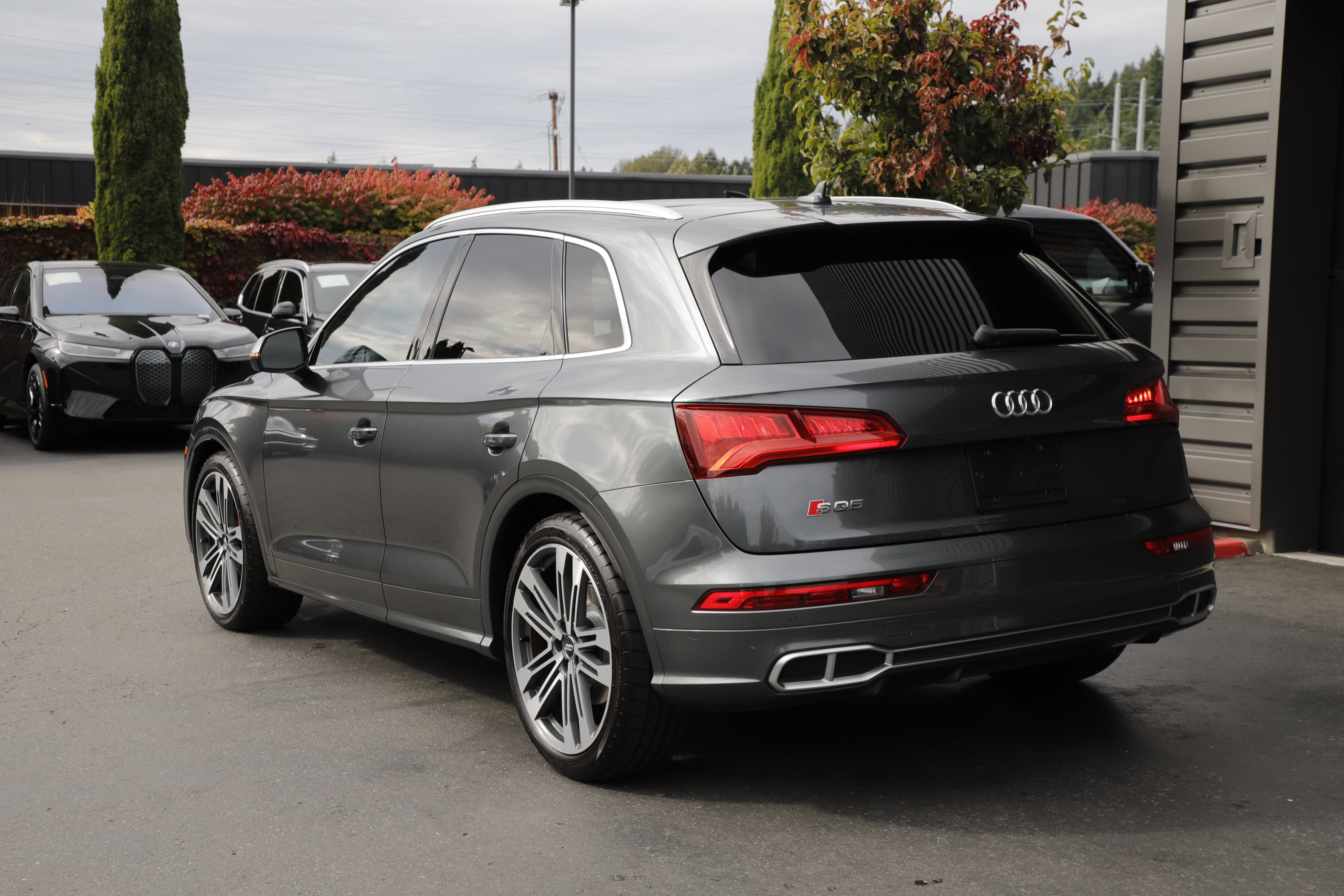 Used 2018 Audi SQ5 Premium Plus w/ S Sport Package AWD/4WD image 4