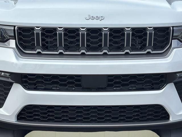 New 2026 Jeep Grand Cherokee L Limited AWD/4WD image 9