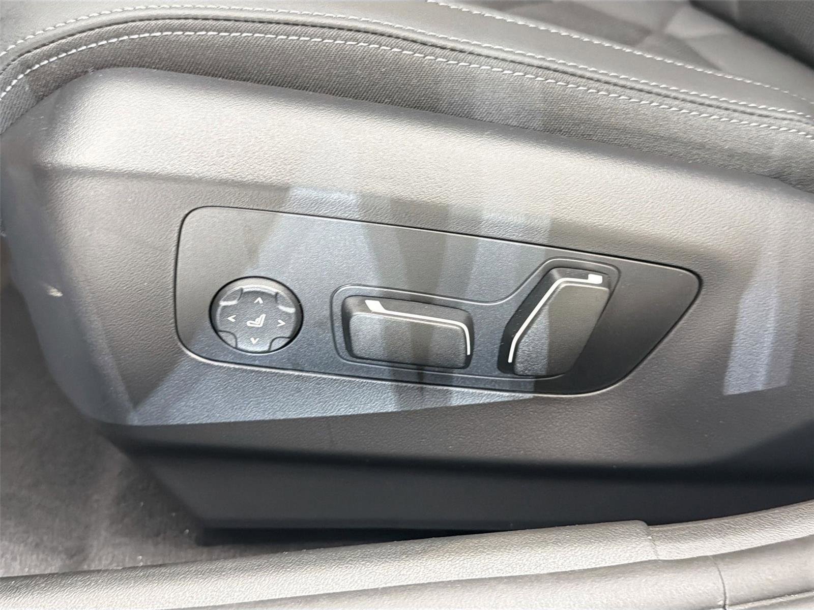 New 2026 BMW i5 eDrive40 w/ M Sport Package image 18