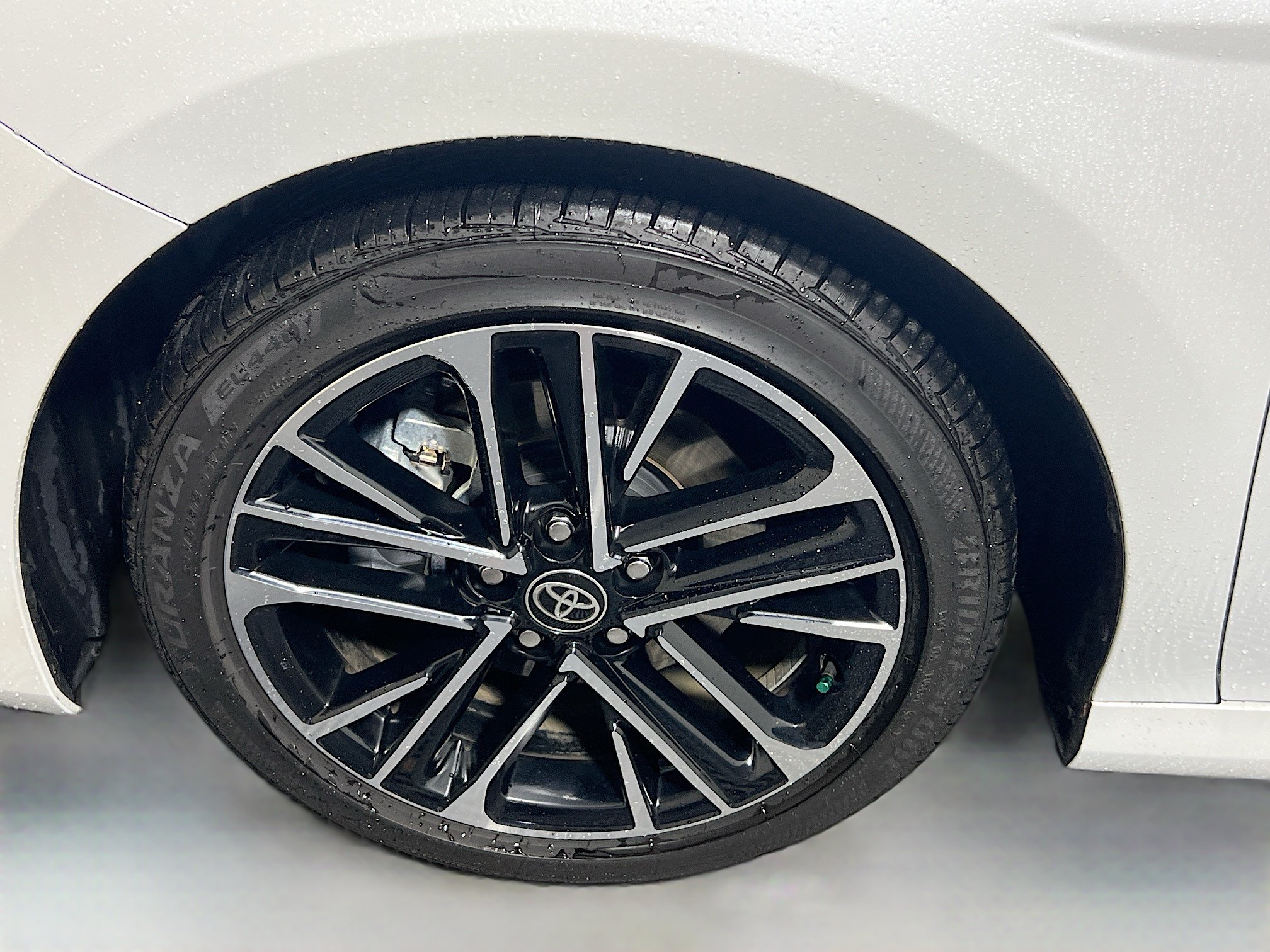 Used 2025 Toyota Camry XLE FWD image 13
