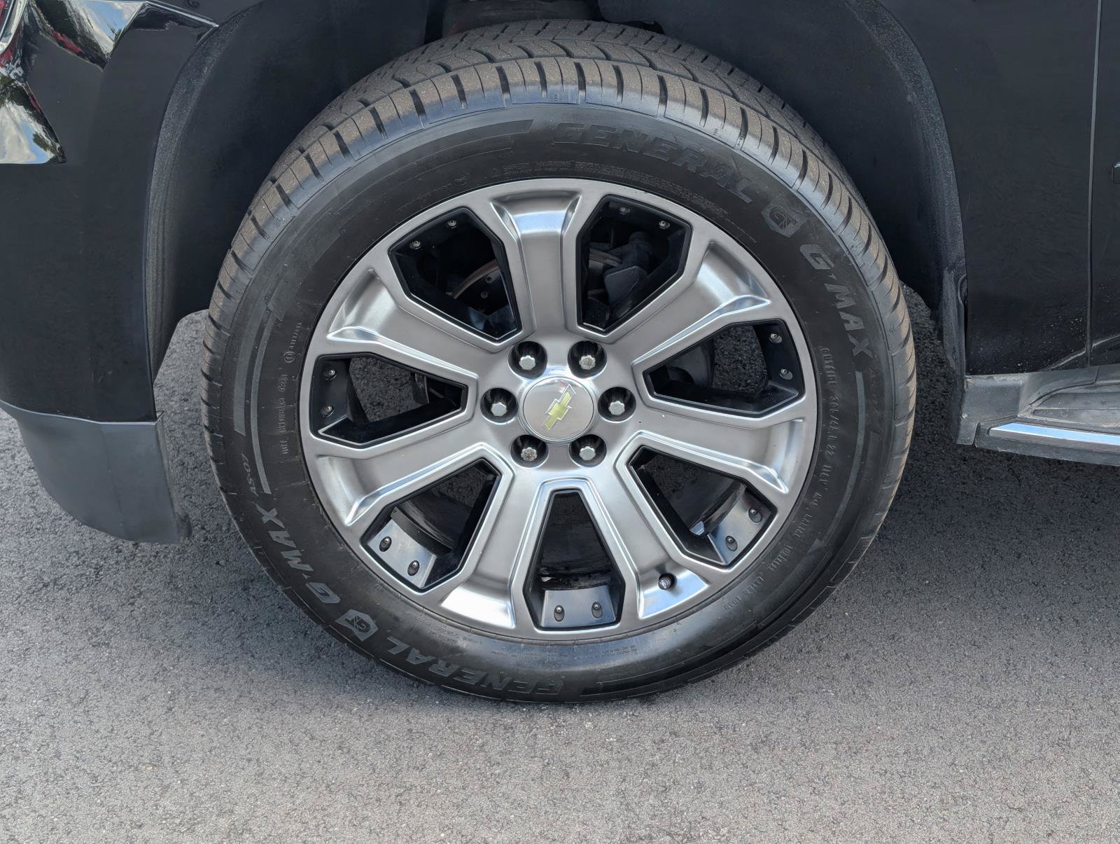Used 2015 Chevrolet Suburban LTZ AWD/4WD image 9