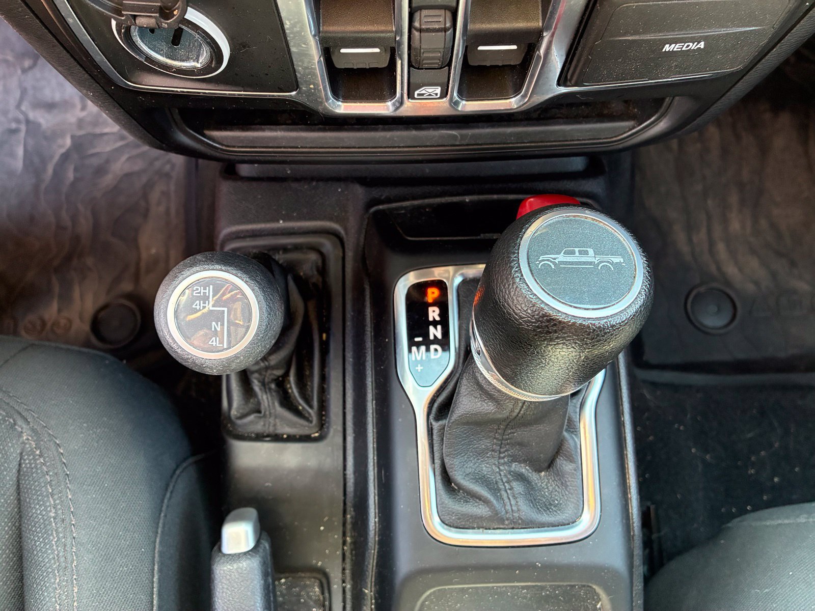 Used 2020 Jeep Gladiator Sport AWD/4WD image 8