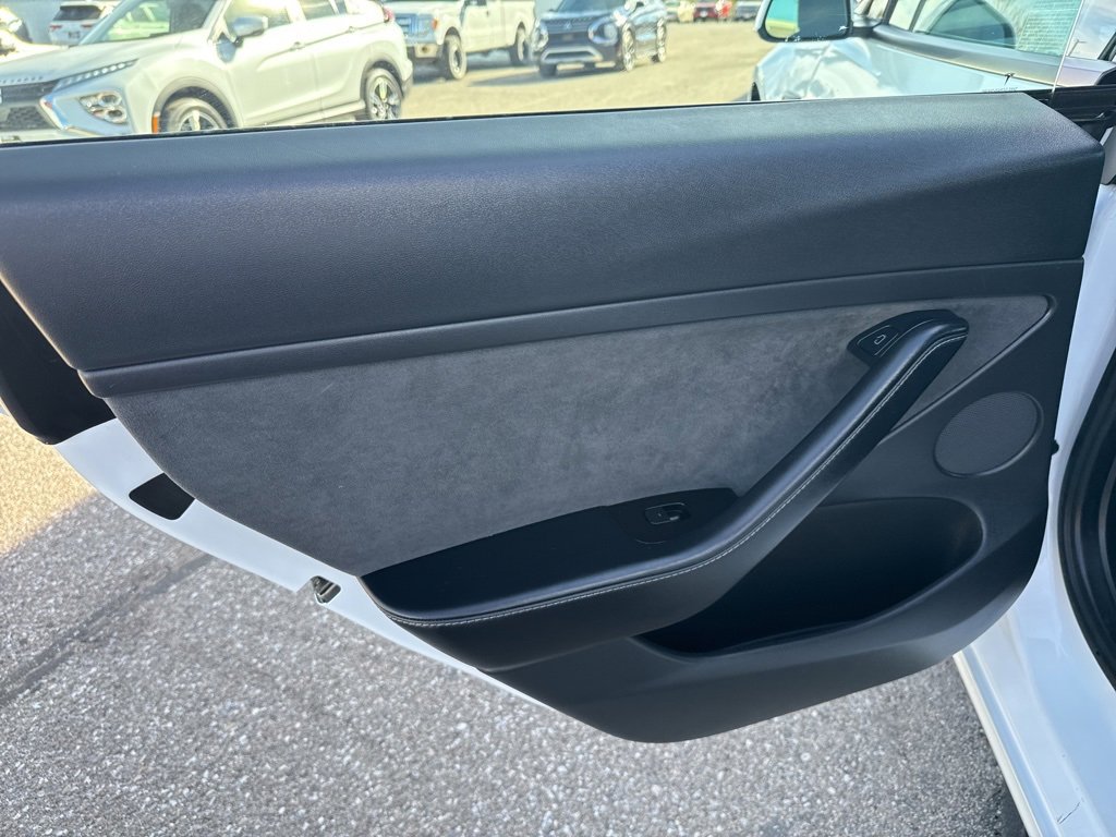 Used 2021 Tesla Model 3 Standard Range Plus image 26