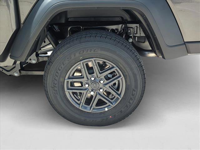 New 2025 Jeep Gladiator Sport image 10