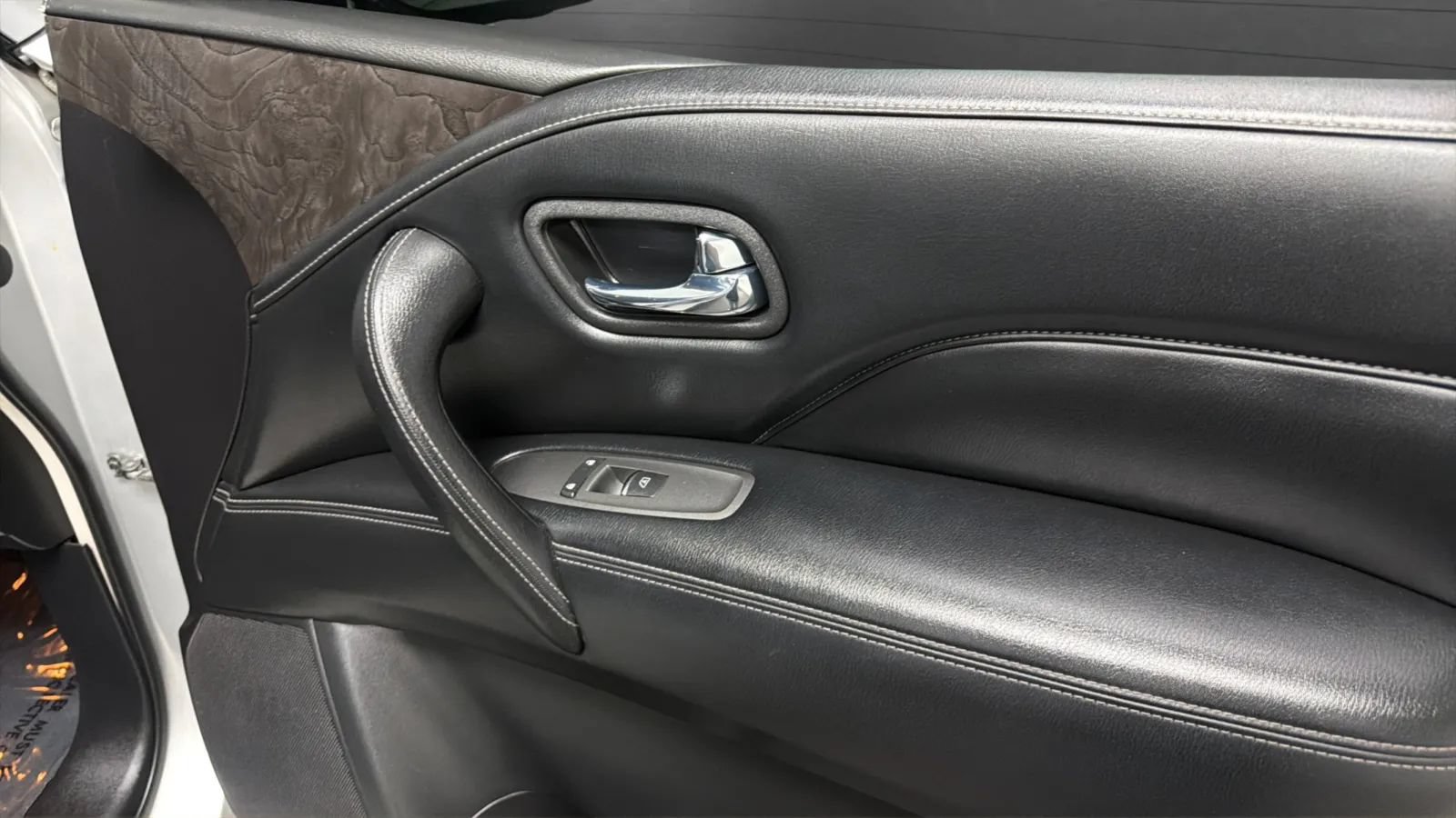 Used 2021 INFINITI QX80 Luxe RWD image 19
