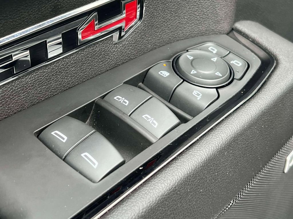 Used 2023 GMC Sierra 1500 AT4 w/ Technology Package AWD/4WD image 20
