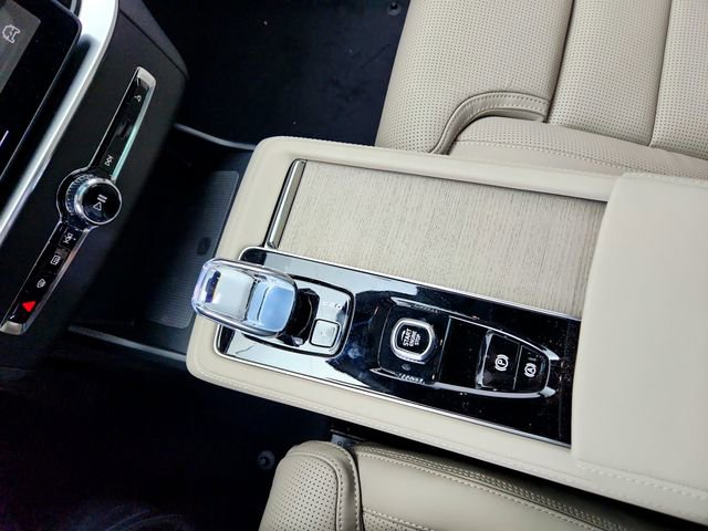 New 2026 Volvo XC90 T8 Ultra w/ Protection Package Premier image 22