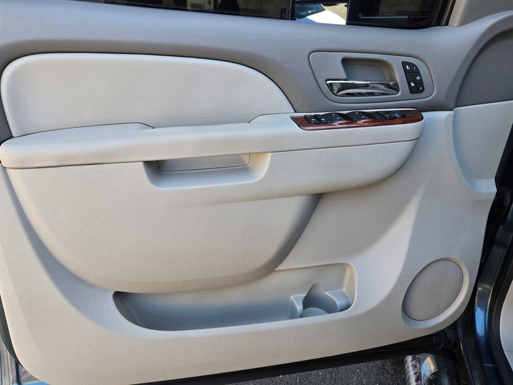 Used 2010 Chevrolet Silverado 2500 LTZ w/ Convenience Package image 12