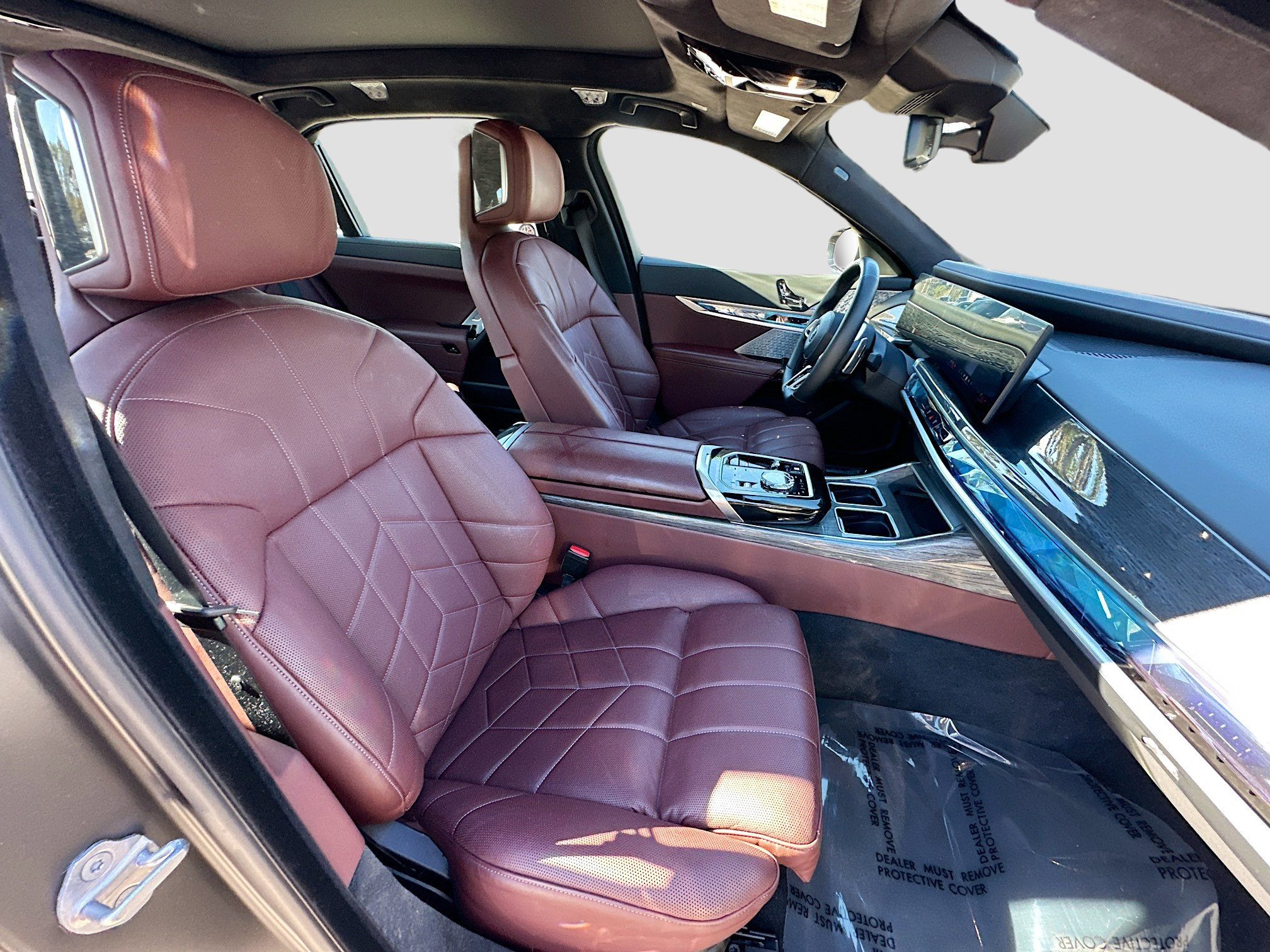 Certified 2024 BMW 760i xDrive w/ Executive Package image 62