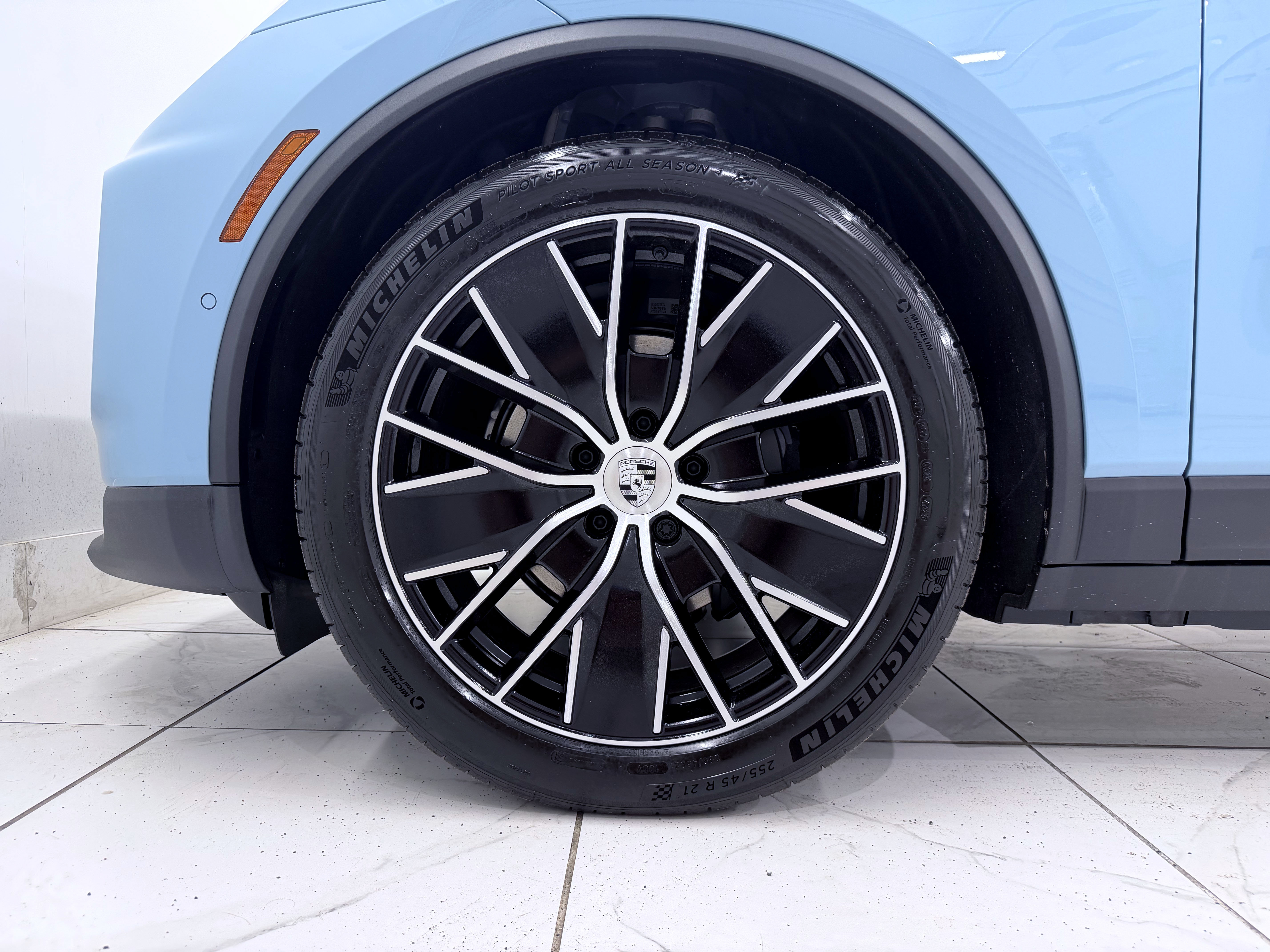 New 2026 Porsche Macan 4 Electric AWD/4WD image 16