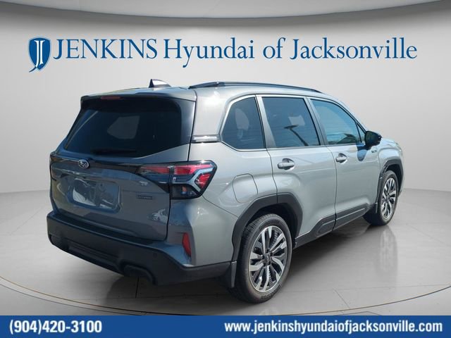 Used 2025 Subaru Forester Touring AWD/4WD image 4