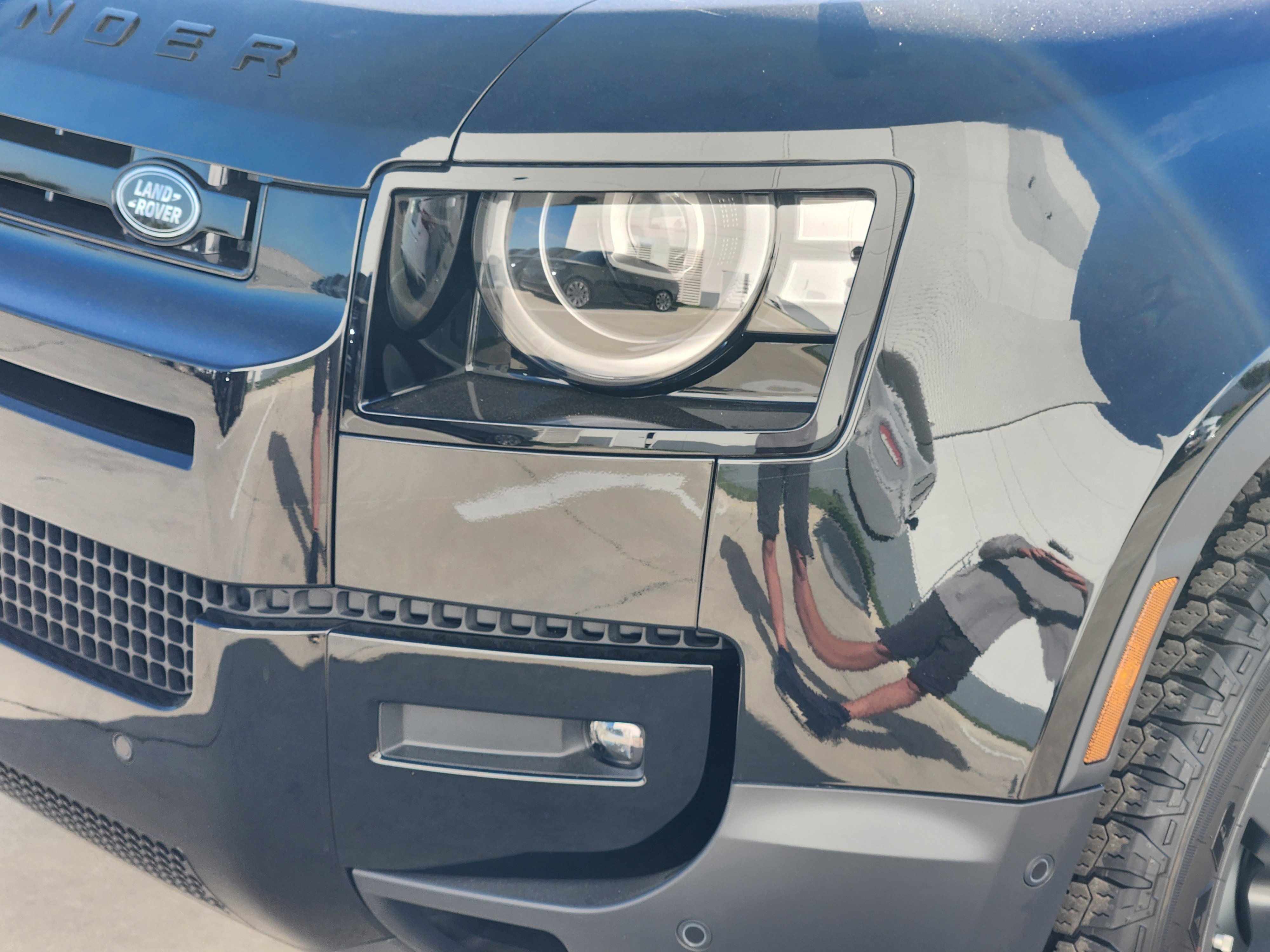 New 2026 Land Rover Defender 110 S image 9