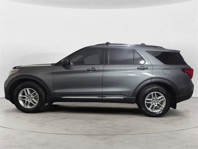 Certified 2025 Ford Explorer Active image 2