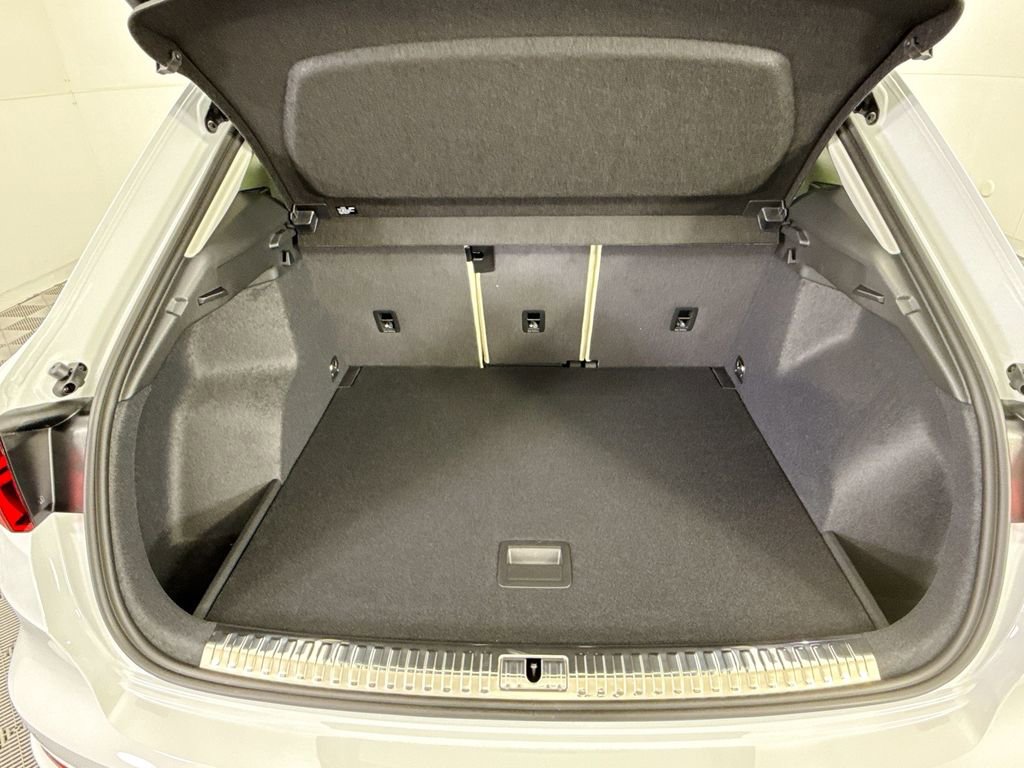 Used 2025 Audi Q3 2.0T Premium w/ Convenience Package image 26