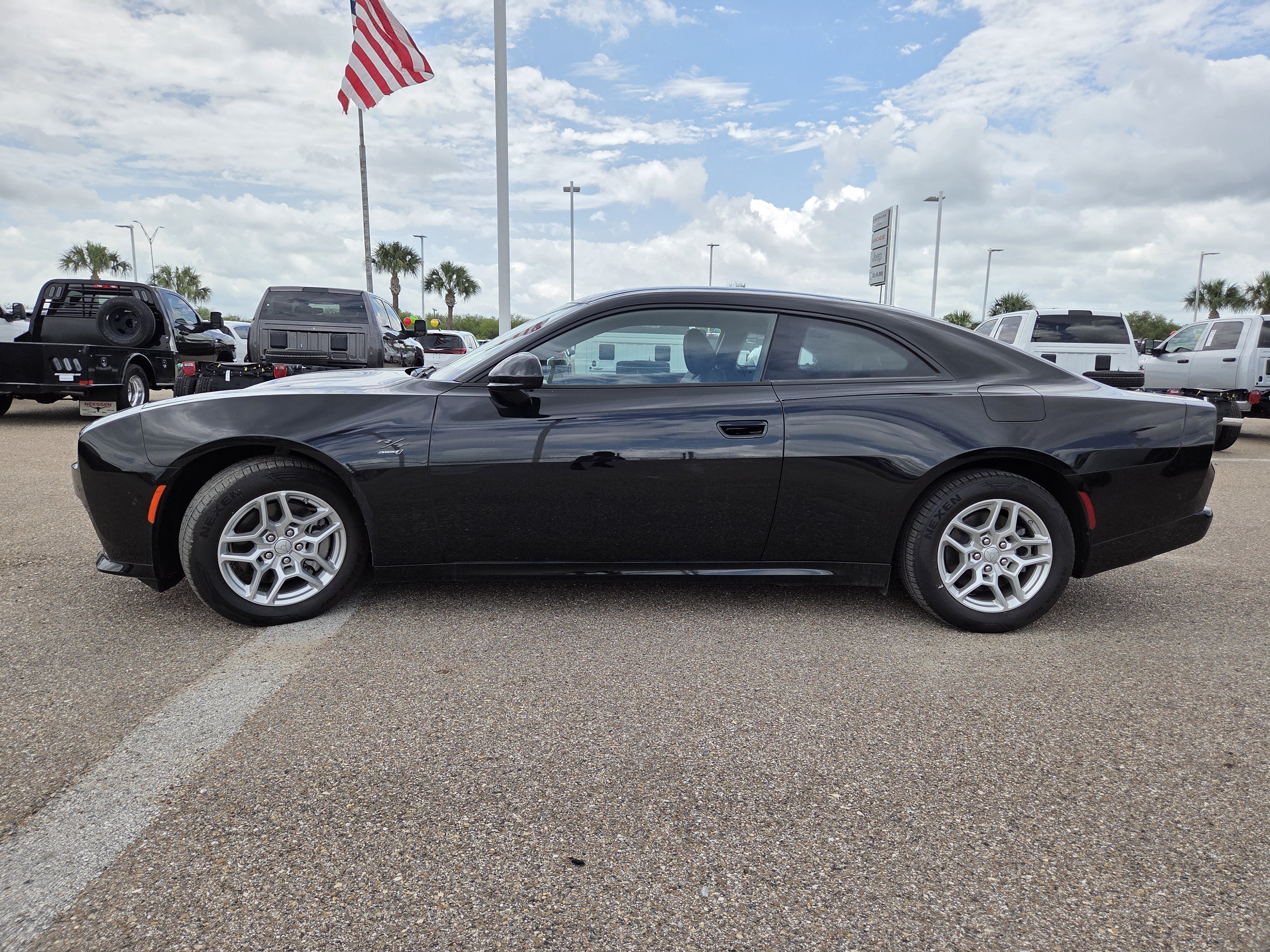 Used 2025 Dodge Charger Daytona R/T w/ Quick Order Package 25M R/T AWD/4WD image 4
