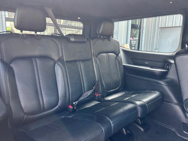 Certified 2024 Jeep Wagoneer Series II AWD/4WD image 36