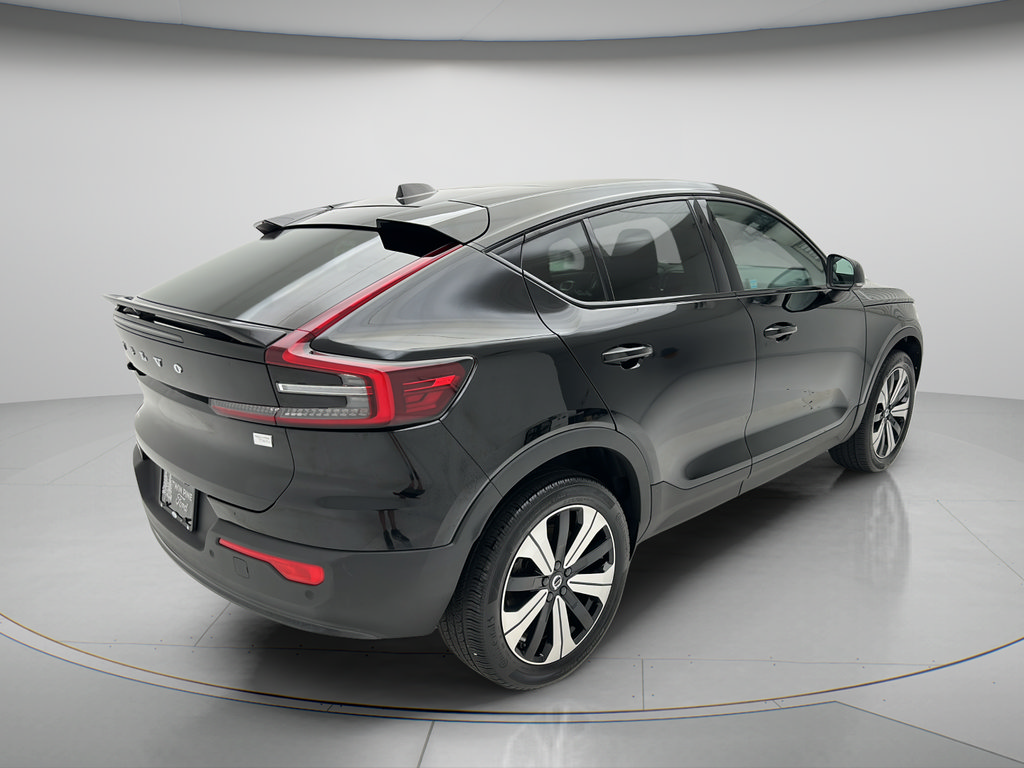 Used 2023 Volvo C40 Recharge Core AWD/4WD image 5