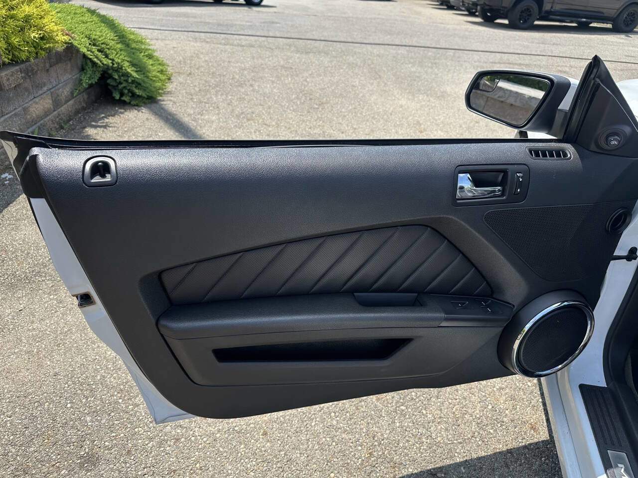 Used 2014 Ford Mustang GT Premium image 17
