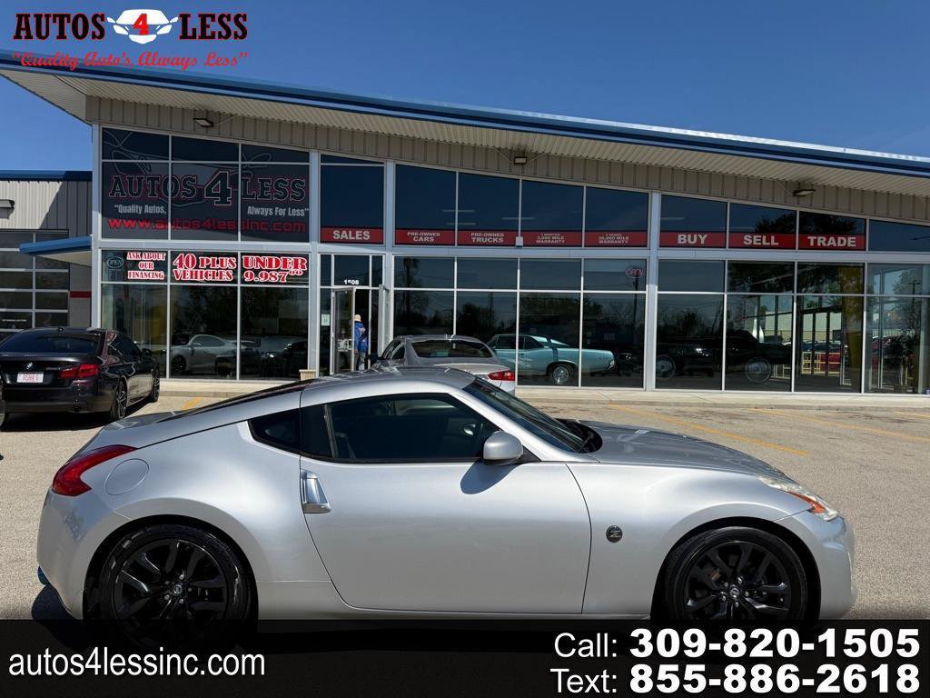 Used 2015 Nissan 370Z Coupe RWD image 1