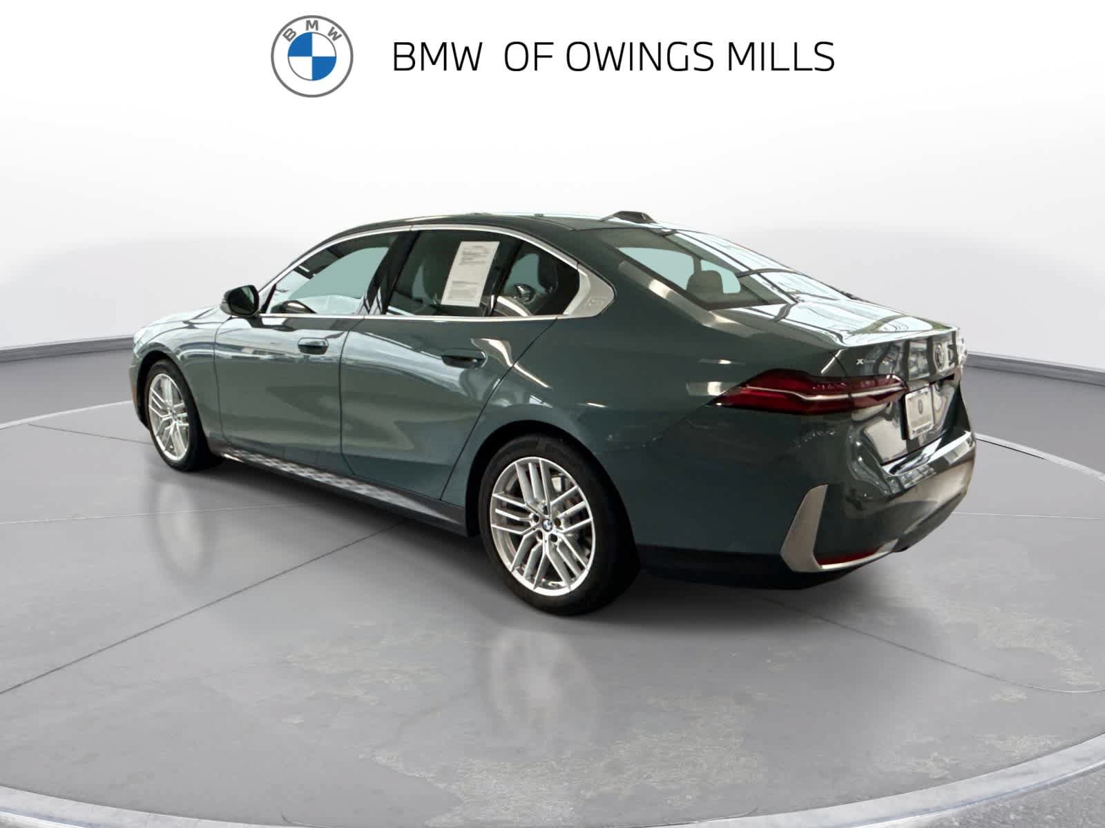Used 2024 BMW 530i xDrive w/ Convenience Package AWD/4WD image 12