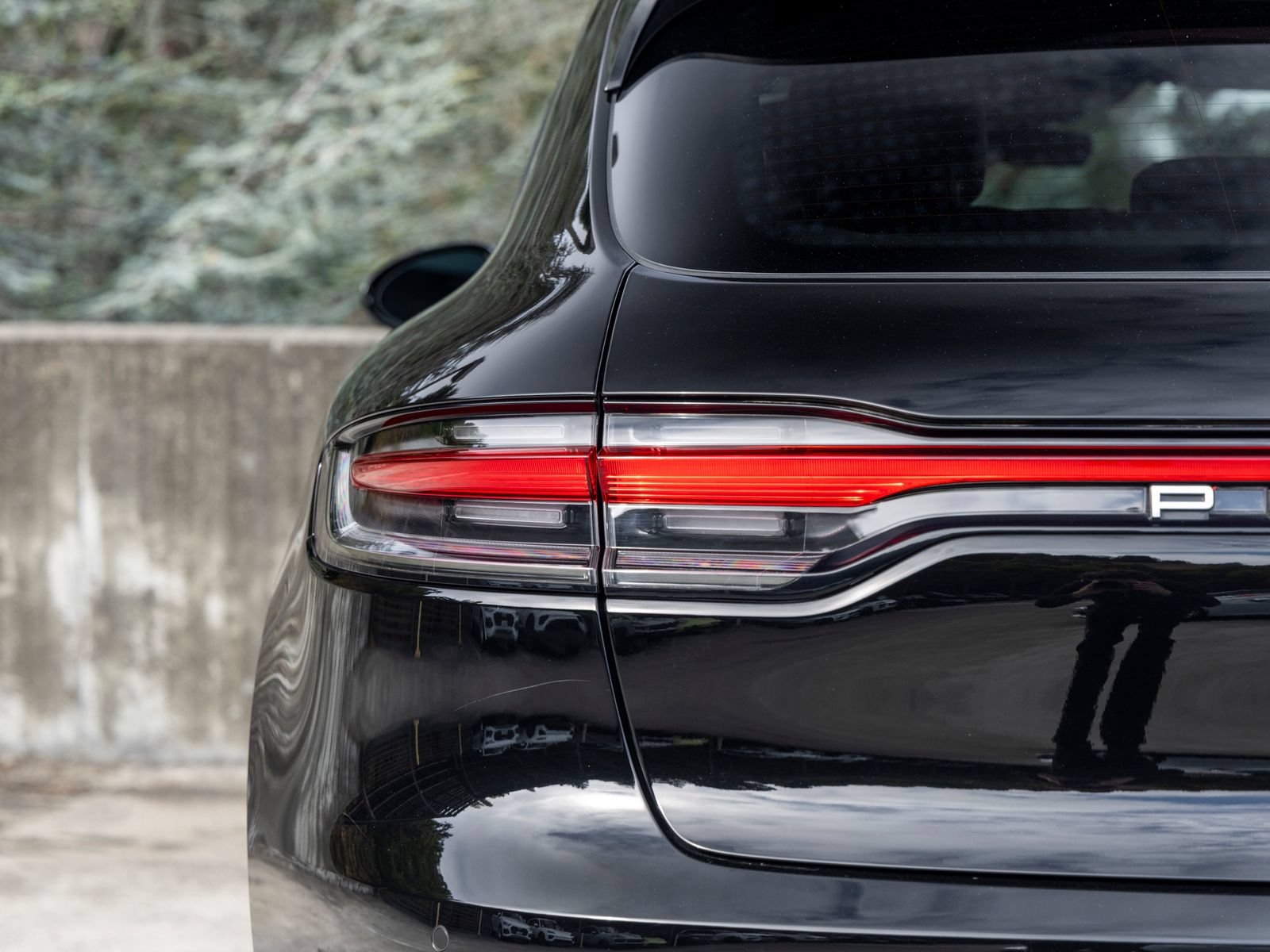 Certified 2023 Porsche Macan AWD/4WD image 20