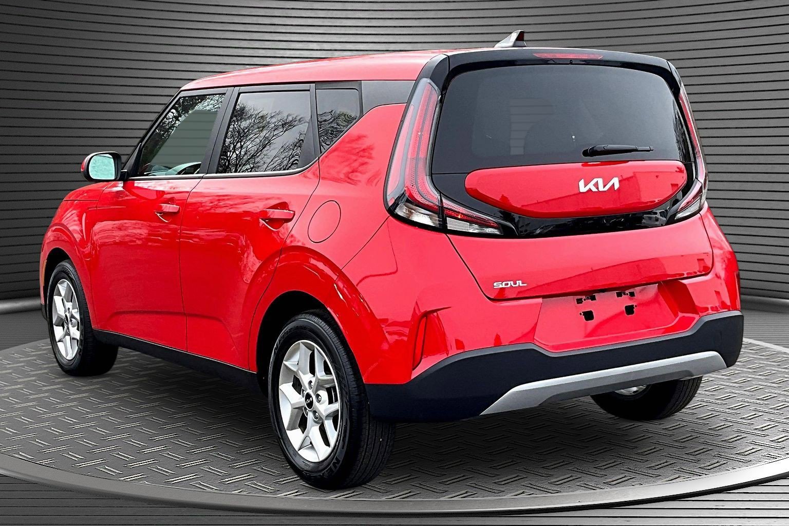 Used 2024 Kia Soul LX w/ Option Group 015 image 4