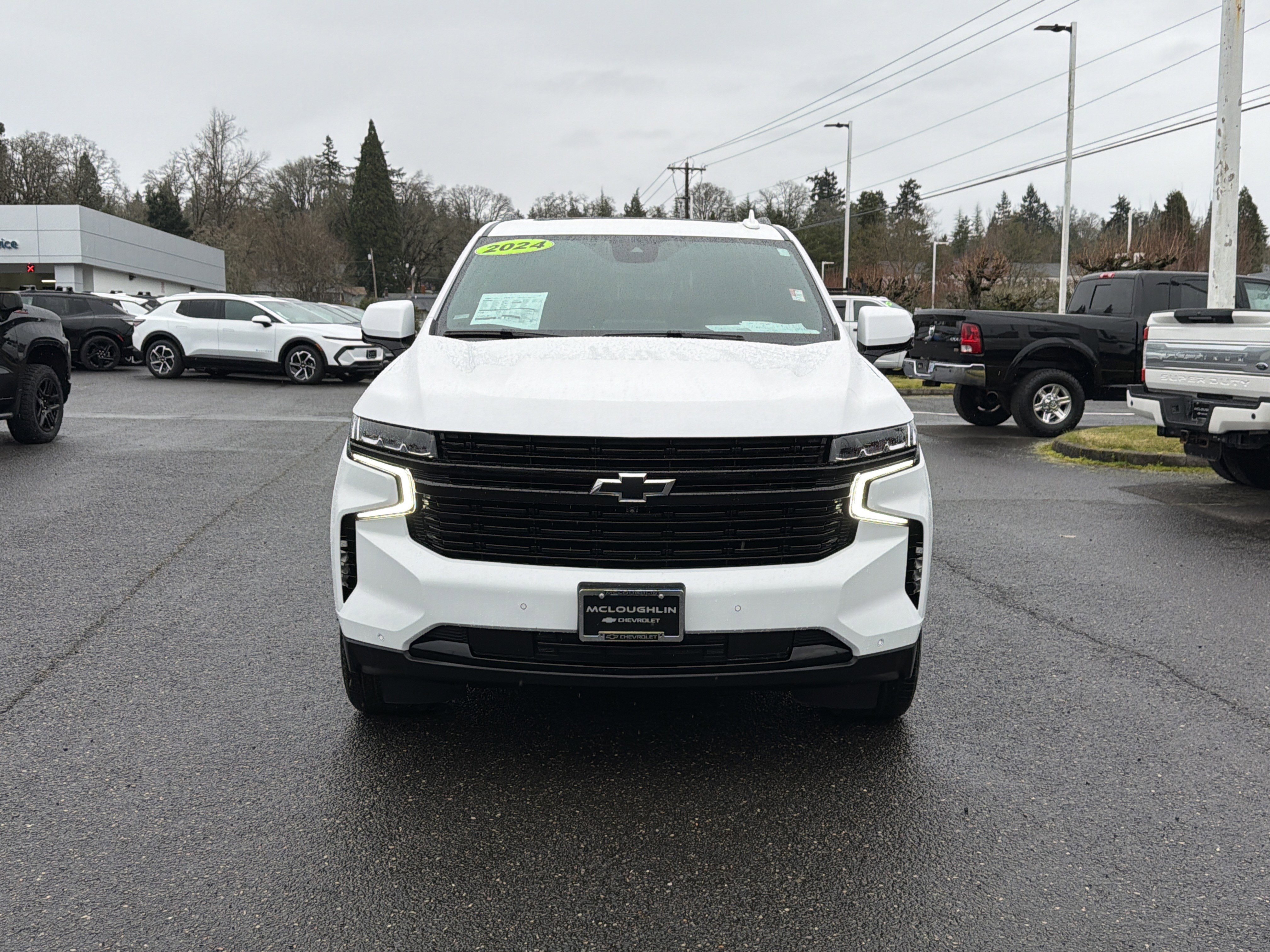 Used 2024 Chevrolet Suburban RST w/ Luxury Package image 8