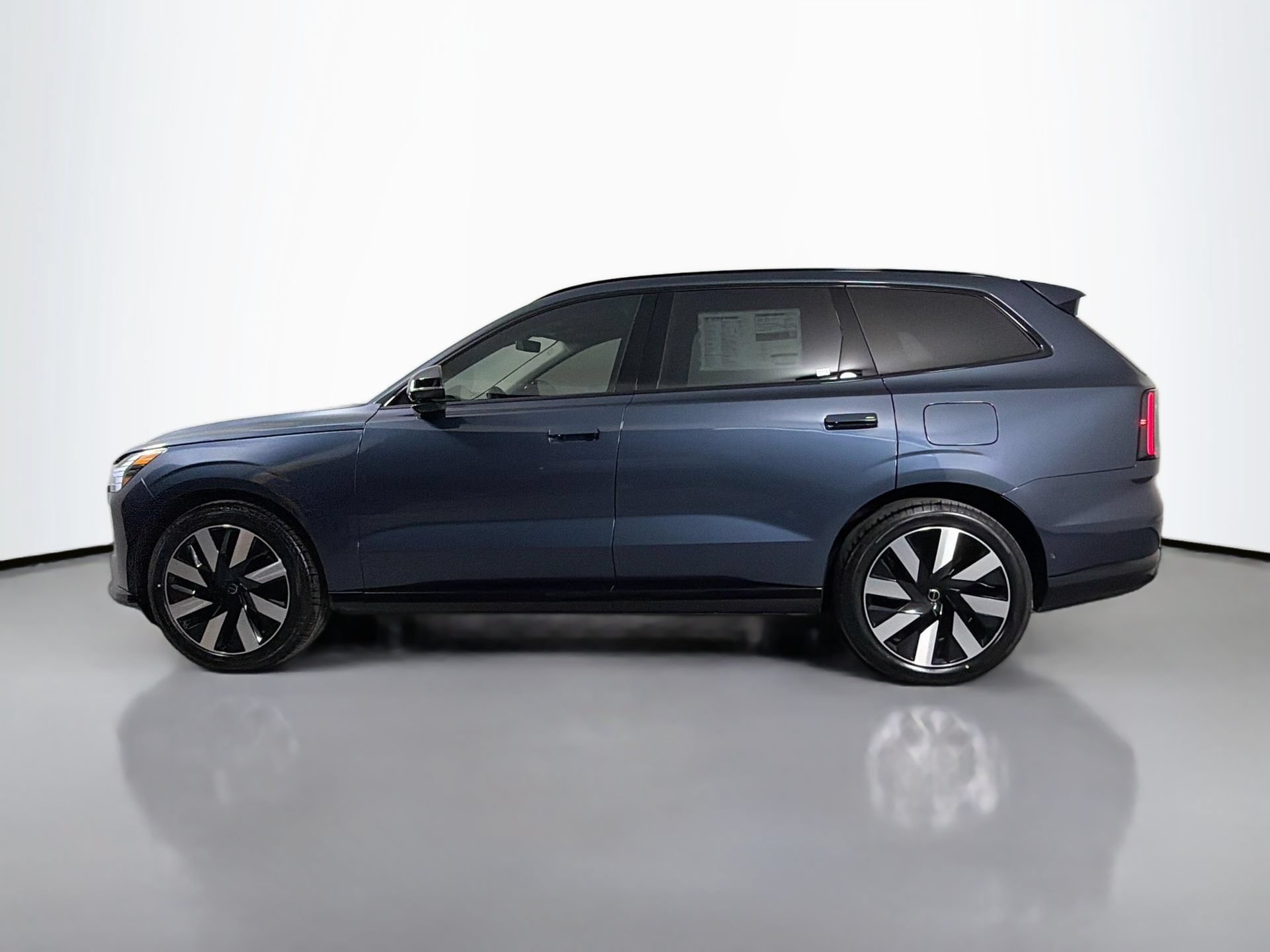 New 2026 Volvo EX90 Ultra AWD/4WD image 8