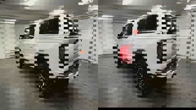 Certified 2024 GMC Canyon AT4X image 7