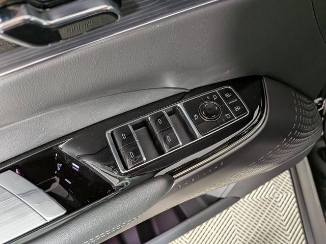 New 2026 Cadillac Lyriq Luxury image 17