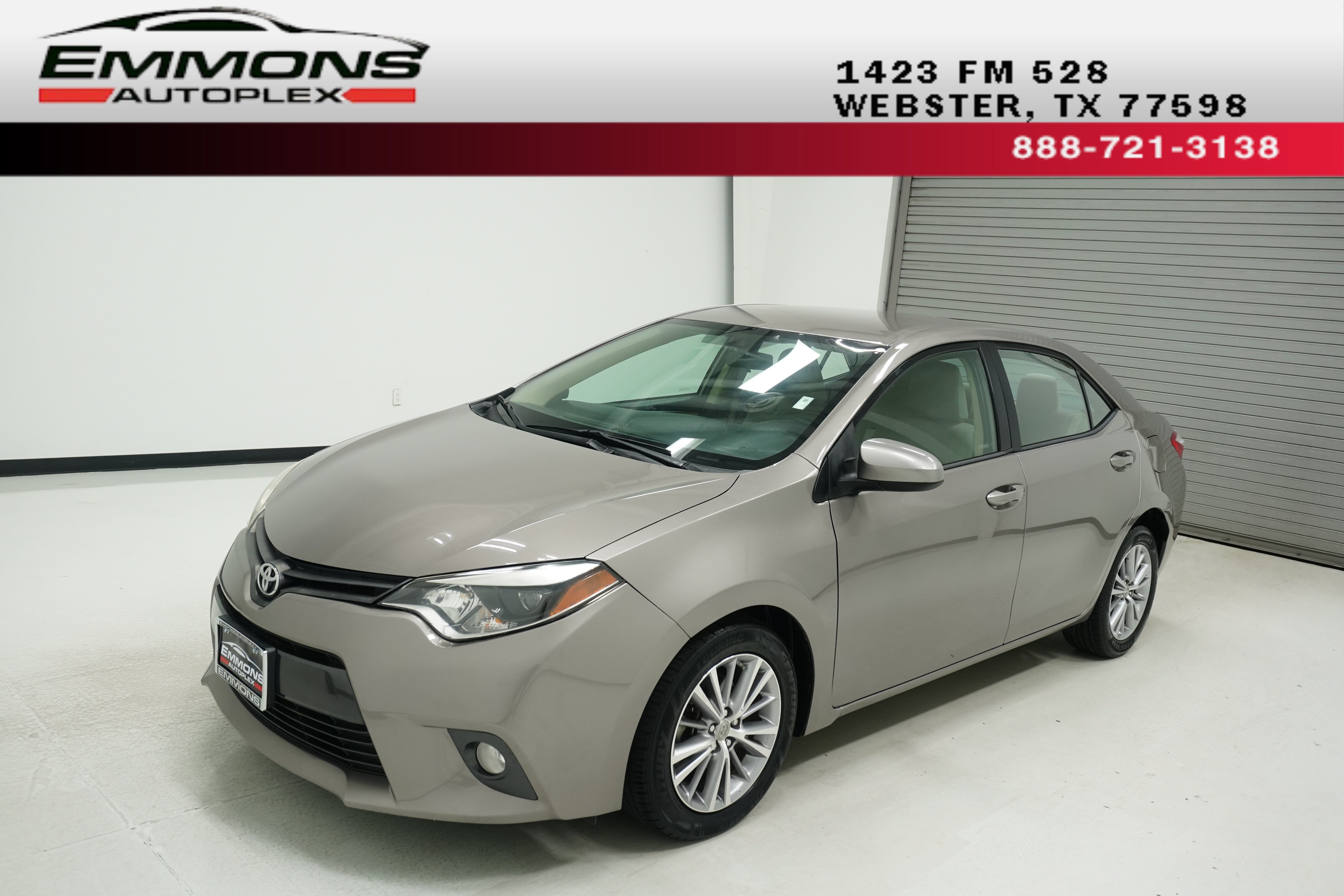 Used 2015 Toyota Corolla LE FWD video 1