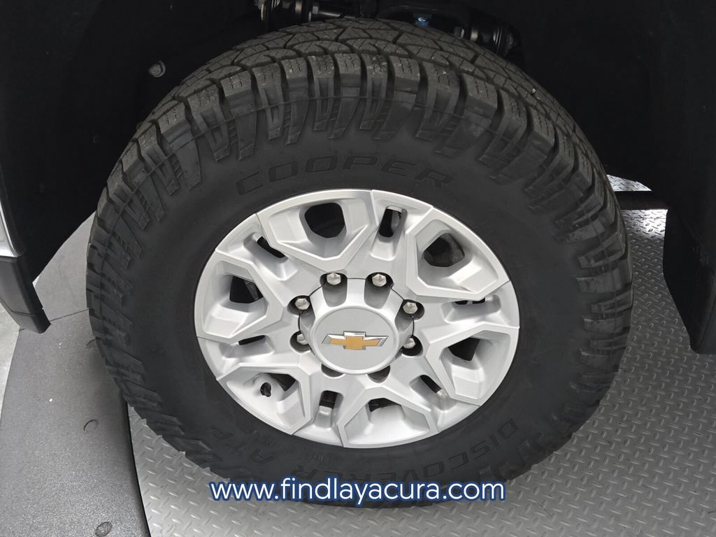 Used 2022 Chevrolet Silverado 3500 LT w/ Convenience Package AWD/4WD image 13