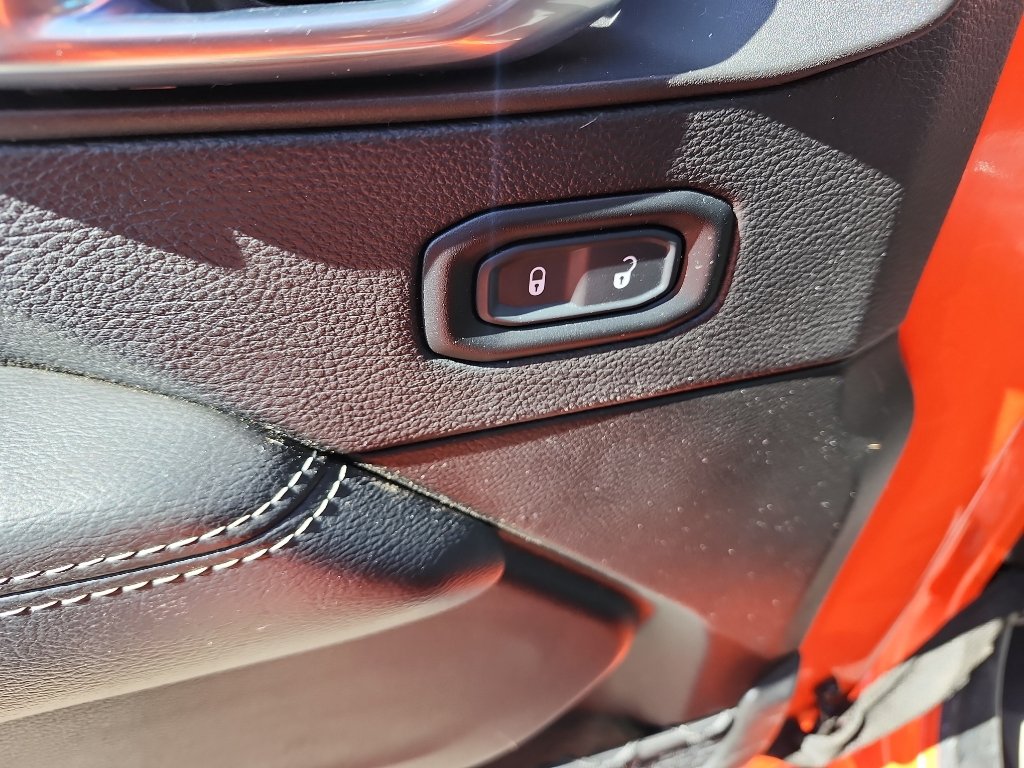 Used 2023 Jeep Wrangler Sahara image 17