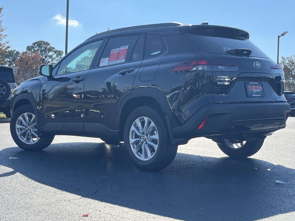 New 2026 Toyota Corolla Cross LE FWD image 4