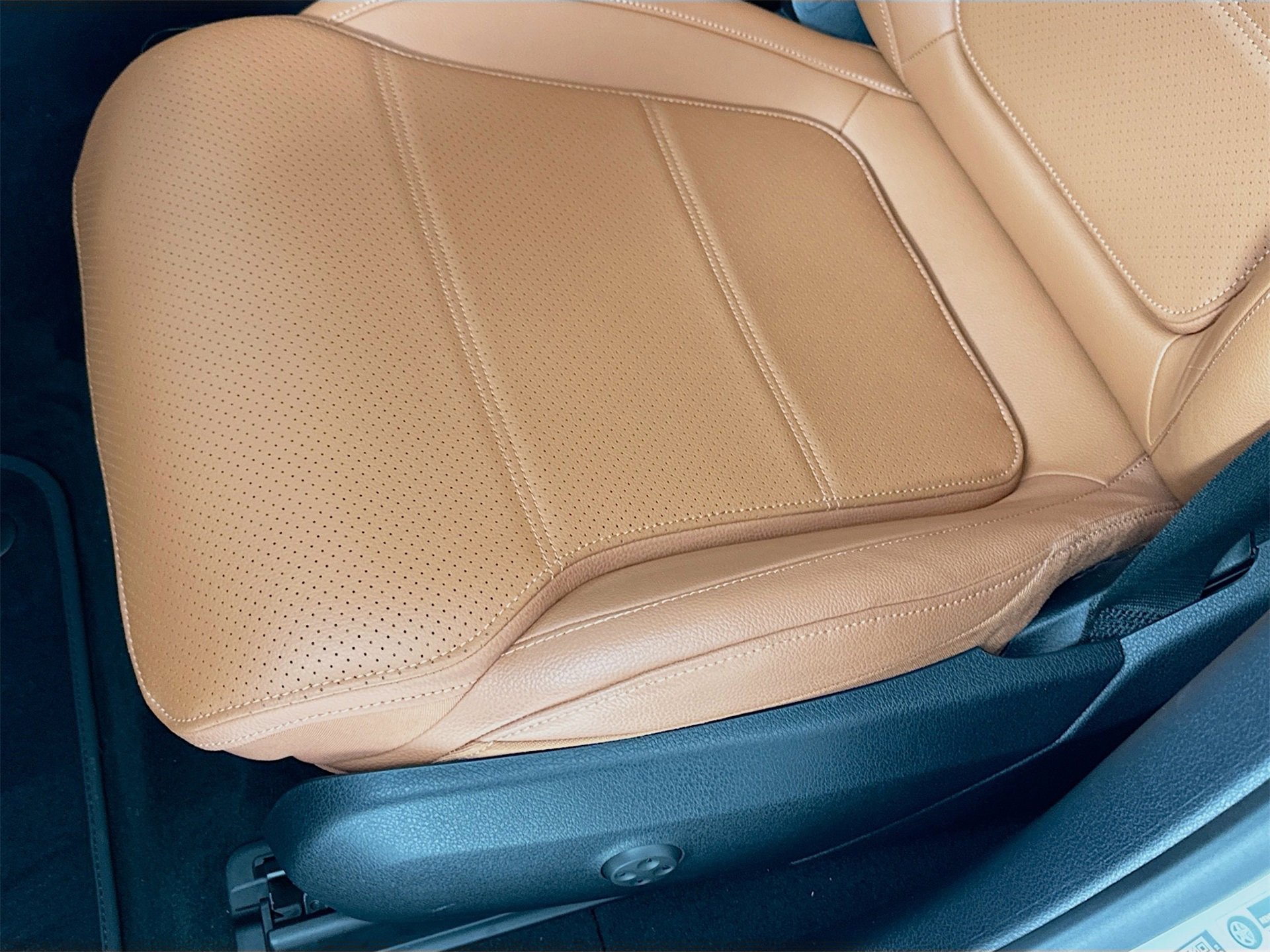 Used 2026 Mercedes-Benz GLC 300 image 21