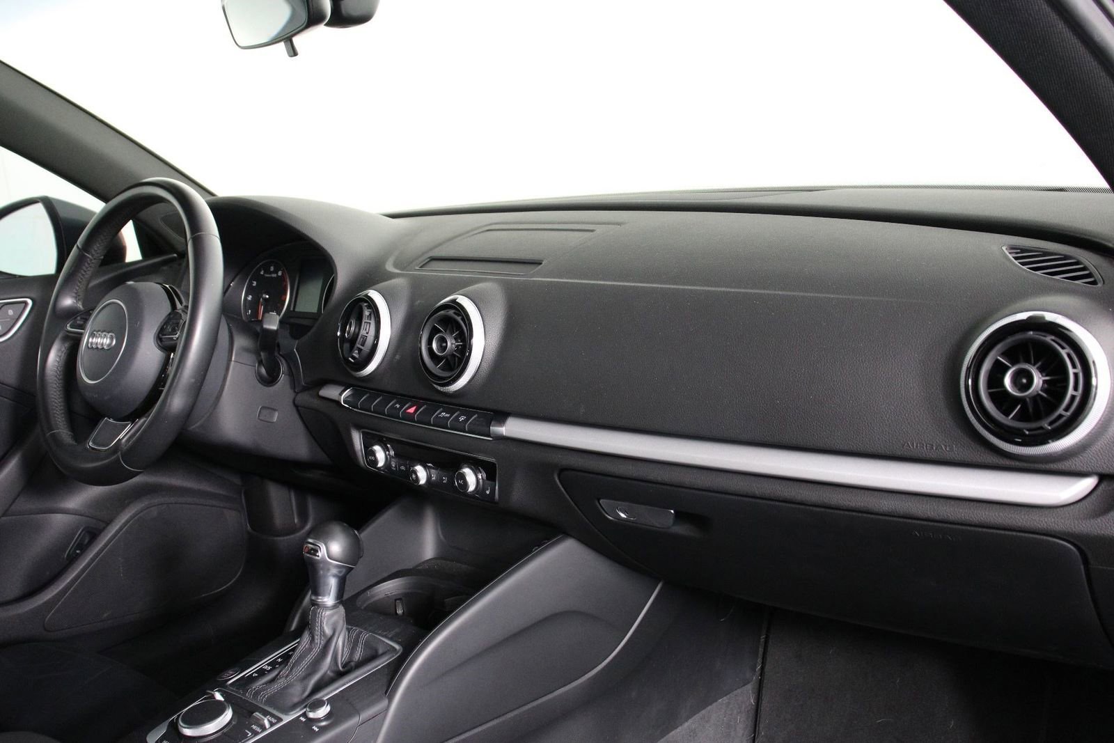 Used 2016 Audi A3 1.8T Premium FWD image 22